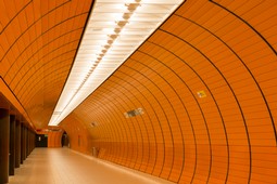U-Bahn 2 München 2015 -26.jpg